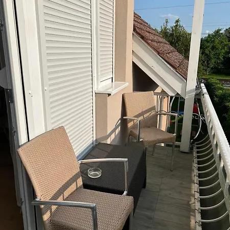 Lena Apartmanhaz Apartment *