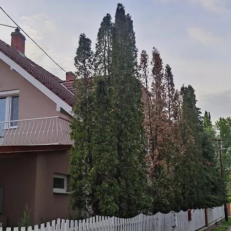 Lena Apartmanhaz Balatonlelle