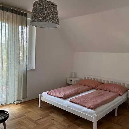 Lena Apartmanhaz Balatonlelle