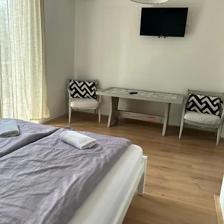 Apartment Lena Apartmanhaz Balatonlelle
