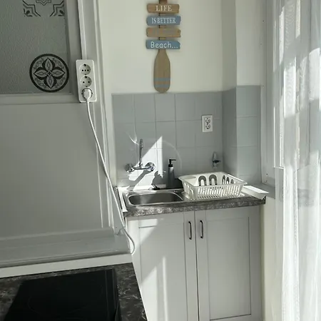 شقة Lena Apartmanhaz بالاتوليلّي