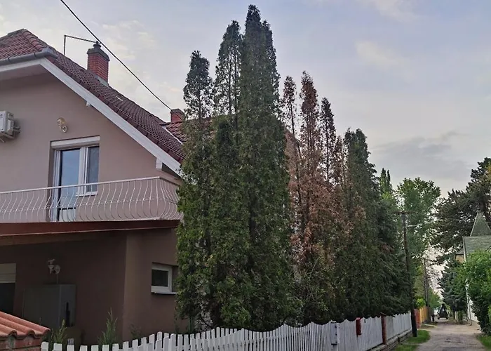 Lena Apartmanhaz Balatonlelle