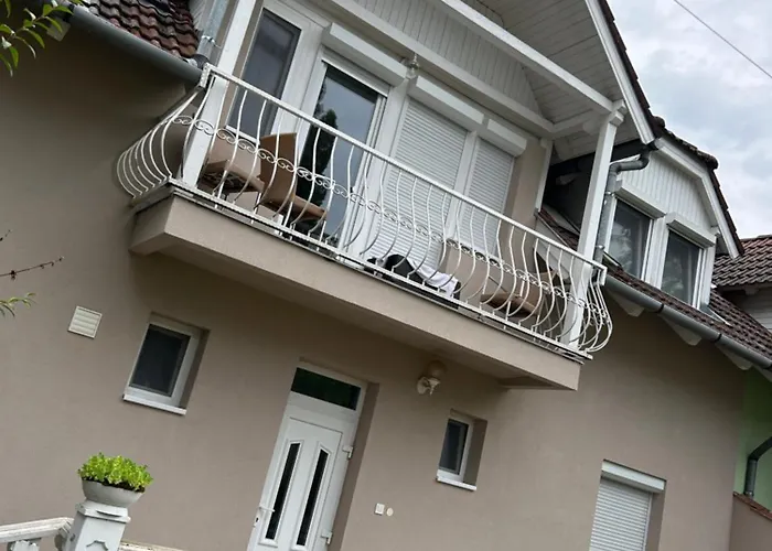 Lena Apartmanhaz Balatonlelle